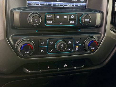 Used 2018 Chevrolet Silverado 1500 LT w/ Texas Edition image 18