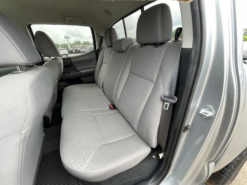 Used 2022 Toyota Tacoma SR w/ SR Convenience Package RWD image 31