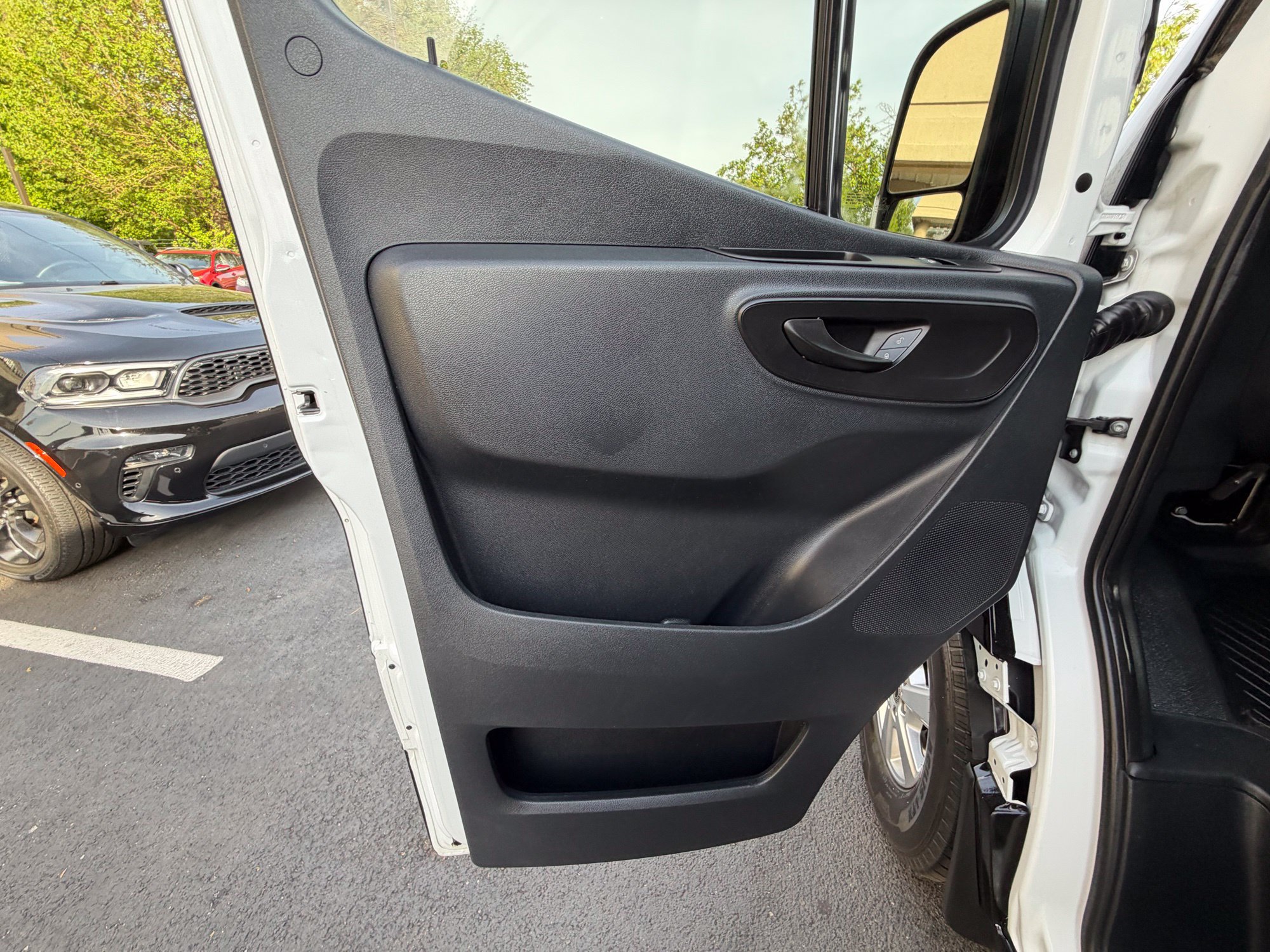 Used 2019 Mercedes-Benz Sprinter 2500 image 18
