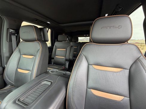 Used 2021 GMC Yukon AT4 w/ AT4 Premium Package AWD/4WD image 14