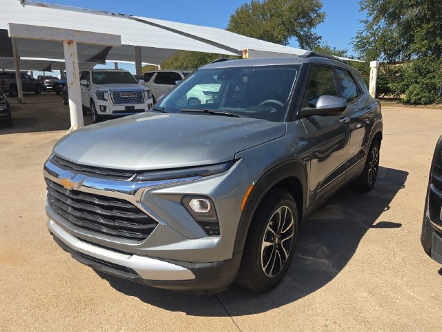 Used 2026 Chevrolet TrailBlazer LT FWD image 1