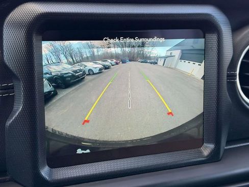 Used 2021 Jeep Wrangler Unlimited Sahara w/ Cold Weather Group image 14