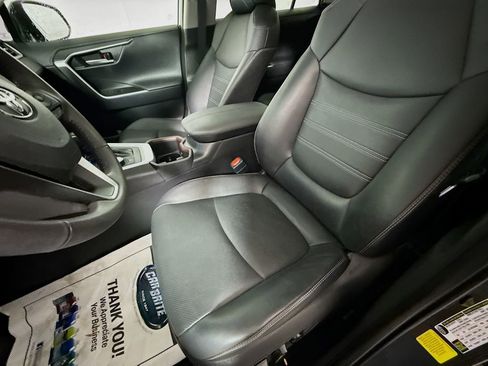 Used 2024 Toyota RAV4 Limited image 18