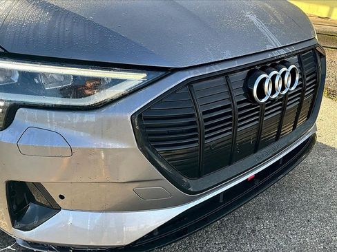 Used 2021 Audi e-tron Premium Plus w/ Premium Plus Package image 33