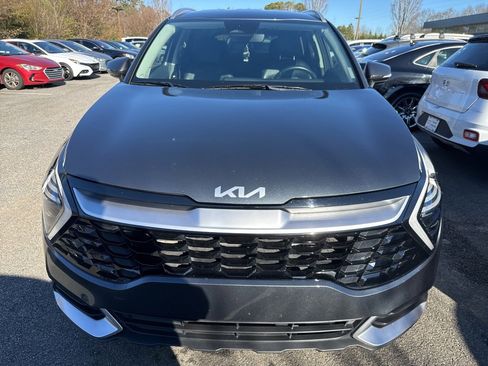 Used 2025 Kia Sportage EX image 2