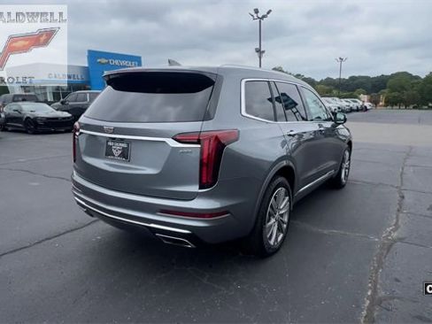 Used 2022 Cadillac XT6 Premium Luxury image 8