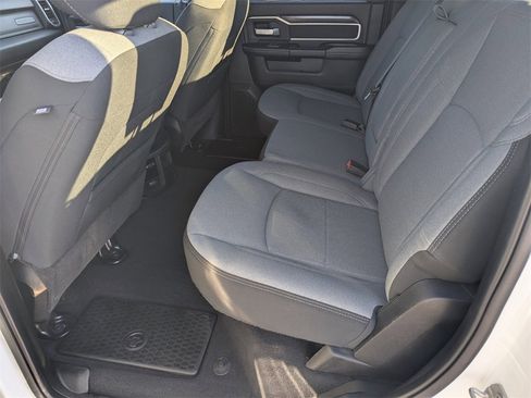 Used 2024 RAM 2500 Big Horn image 17