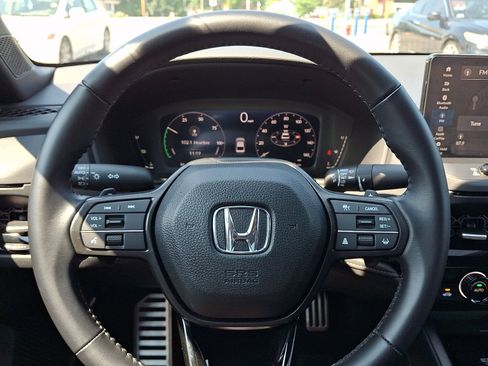 Used 2025 Honda Accord Sport image 20