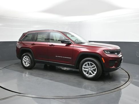 New 2025 Jeep Grand Cherokee Laredo X image 17