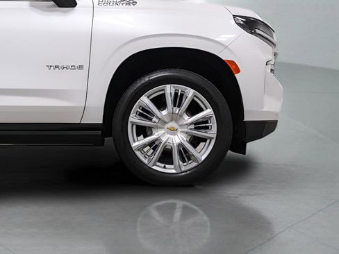 Used 2024 Chevrolet Tahoe High Country AWD/4WD image 7