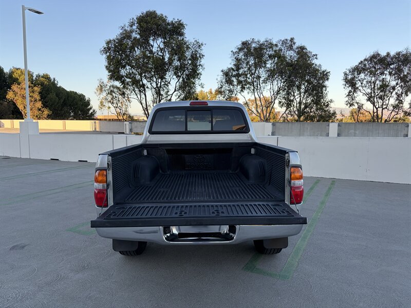 Used 2002 Toyota Tacoma PreRunner w/ SR5 Pkg w/ Chrome Pkg RWD image 6