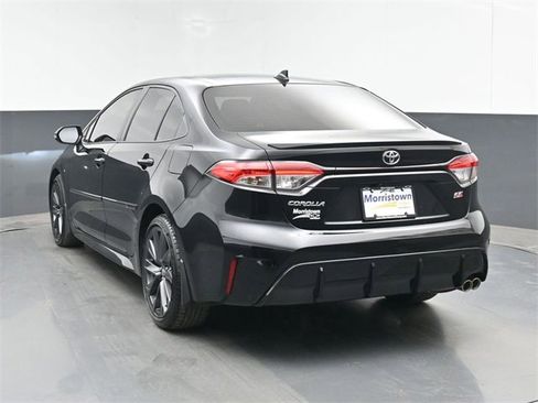 Used 2024 Toyota Corolla SE w/ SE Premium Package image 12
