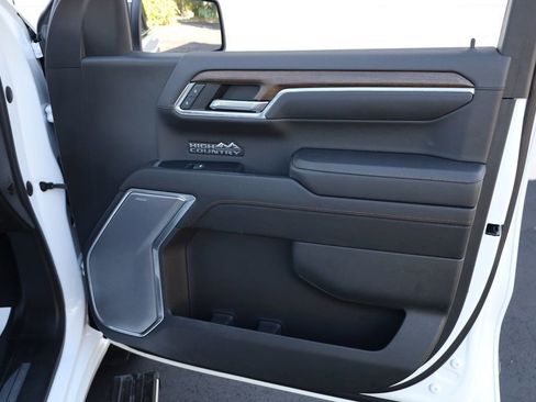 Used 2023 Chevrolet Silverado 1500 High Country w/ Technology Package image 25