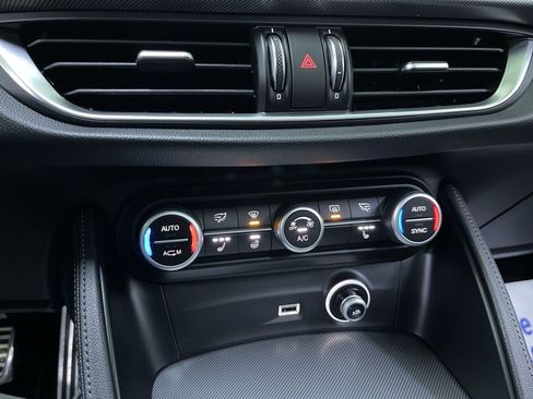 Used 2018 Alfa Romeo Stelvio Ti Sport image 24