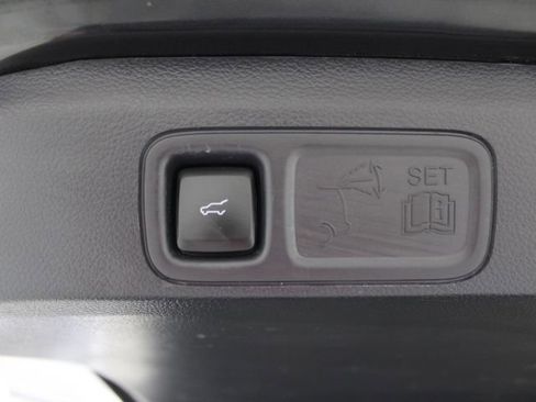 Used 2024 Ford Expedition Max Limited image 16