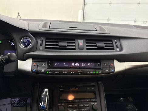 Used 2012 Lexus CT 200h image 17