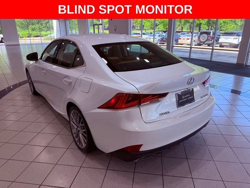 Used 2017 Lexus IS 200t RWD image 6