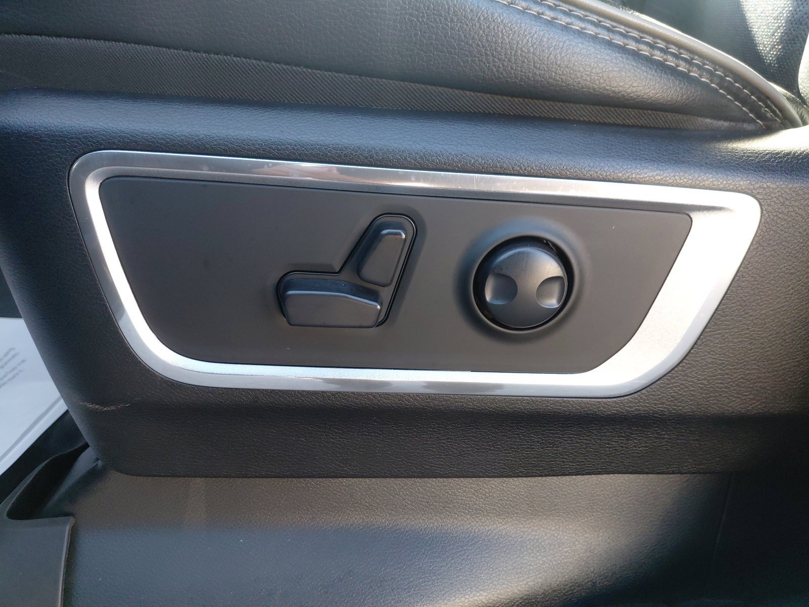 Used 2023 RAM 1500 Laramie AWD/4WD image 20