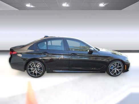 Used 2023 BMW 540i w/ M Sport Package image 8