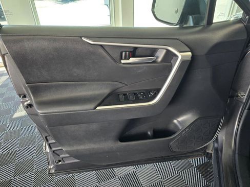 Used 2024 Toyota RAV4 XLE image 33