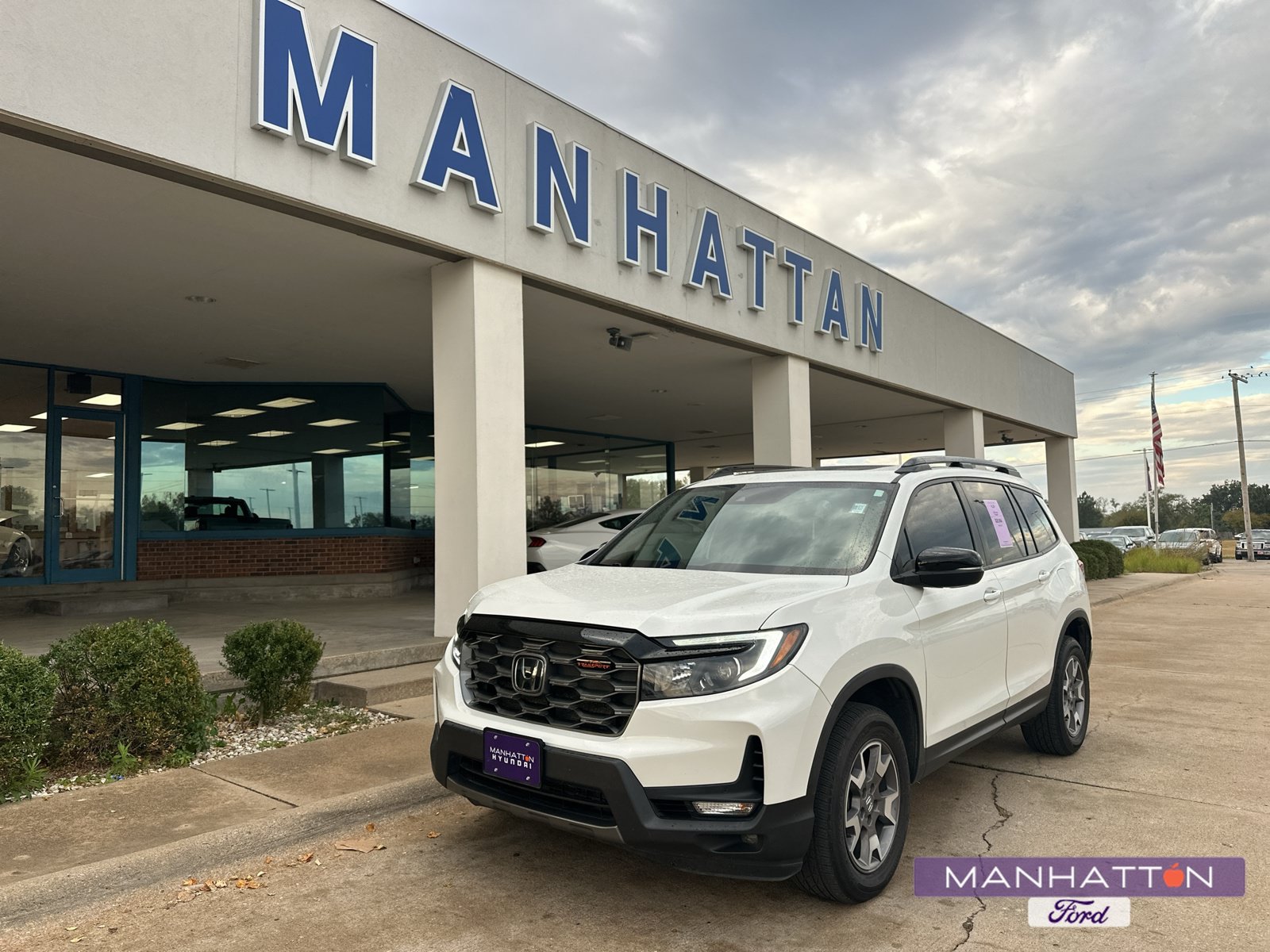 Used 2022 Honda Passport TrailSport image 1