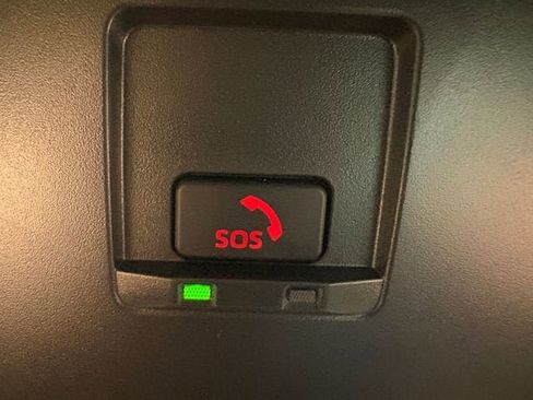 Used 2026 Toyota Camry SE FWD image 18