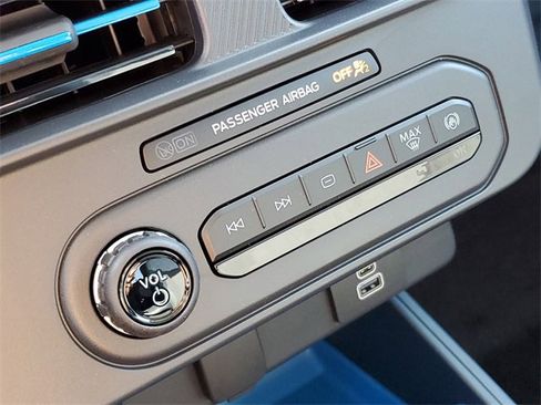 New 2025 Ford Maverick XLT w/ XLT Luxury Package image 20