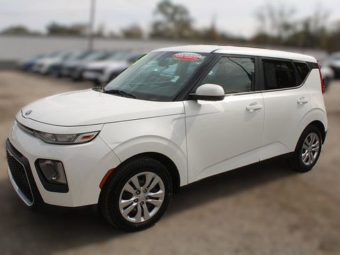 Certified 2020 Kia Soul LX image 14