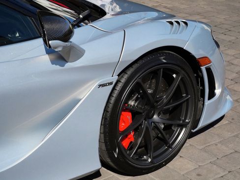 New 2026 McLaren 750S RWD image 14