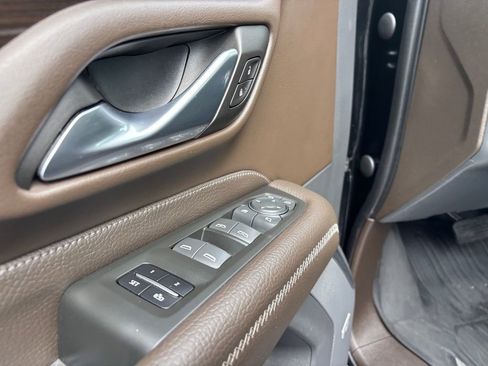 Used 2022 GMC Yukon XL Denali image 21