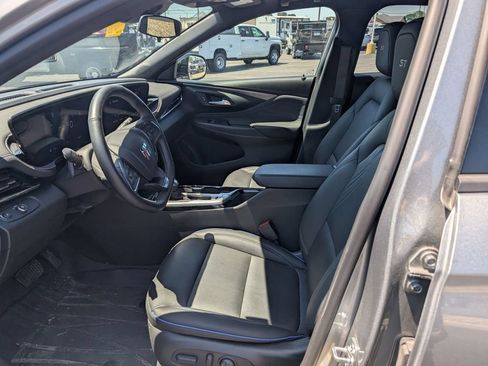 Used 2025 Buick Envista Sport Touring w/ Convenience I Package FWD image 14