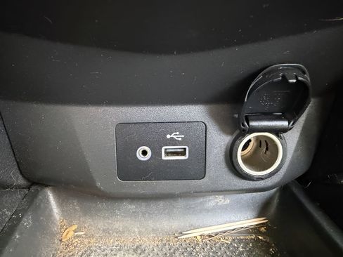 Used 2019 Nissan Rogue Sport S image 30