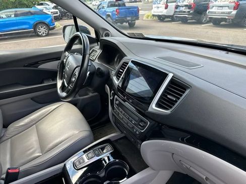 Used 2016 Honda Pilot Touring image 21
