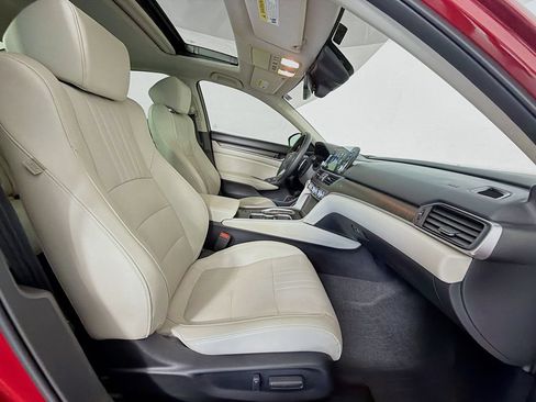 Used 2018 Honda Accord Touring image 28