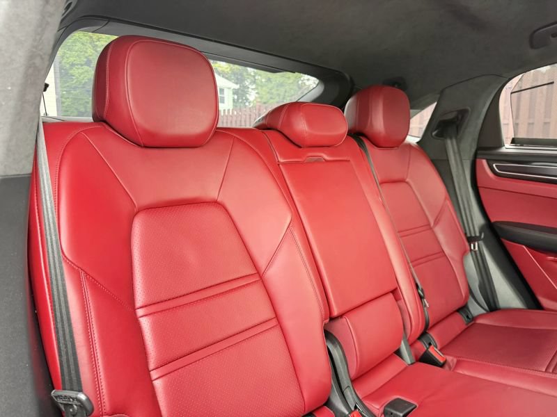 Used 2023 Porsche Cayenne GTS AWD/4WD image 30