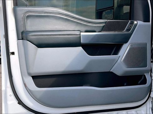 Used 2024 Ford F450 Limited image 23