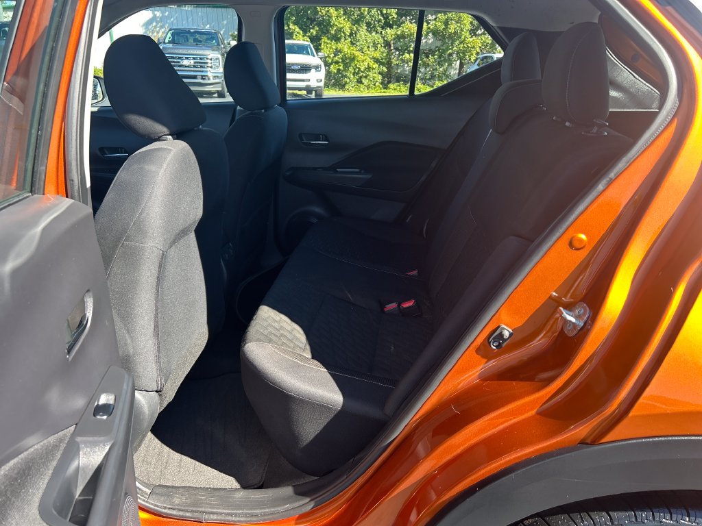Used 2023 Nissan Kicks SV FWD image 14