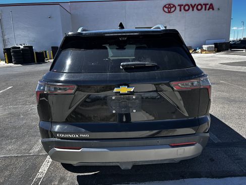 Used 2025 Chevrolet Equinox LT w/ Convenience Package II AWD/4WD image 4