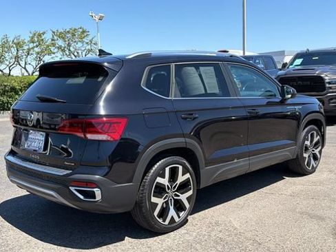 Used 2022 Volkswagen Taos SEL AWD/4WD image 3