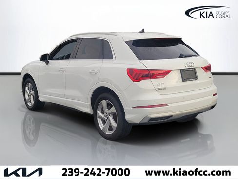 Used 2020 Audi Q3 2.0T Premium w/ Convenience Package AWD/4WD image 4