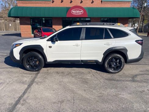 Used 2022 Subaru Outback Wilderness image 9