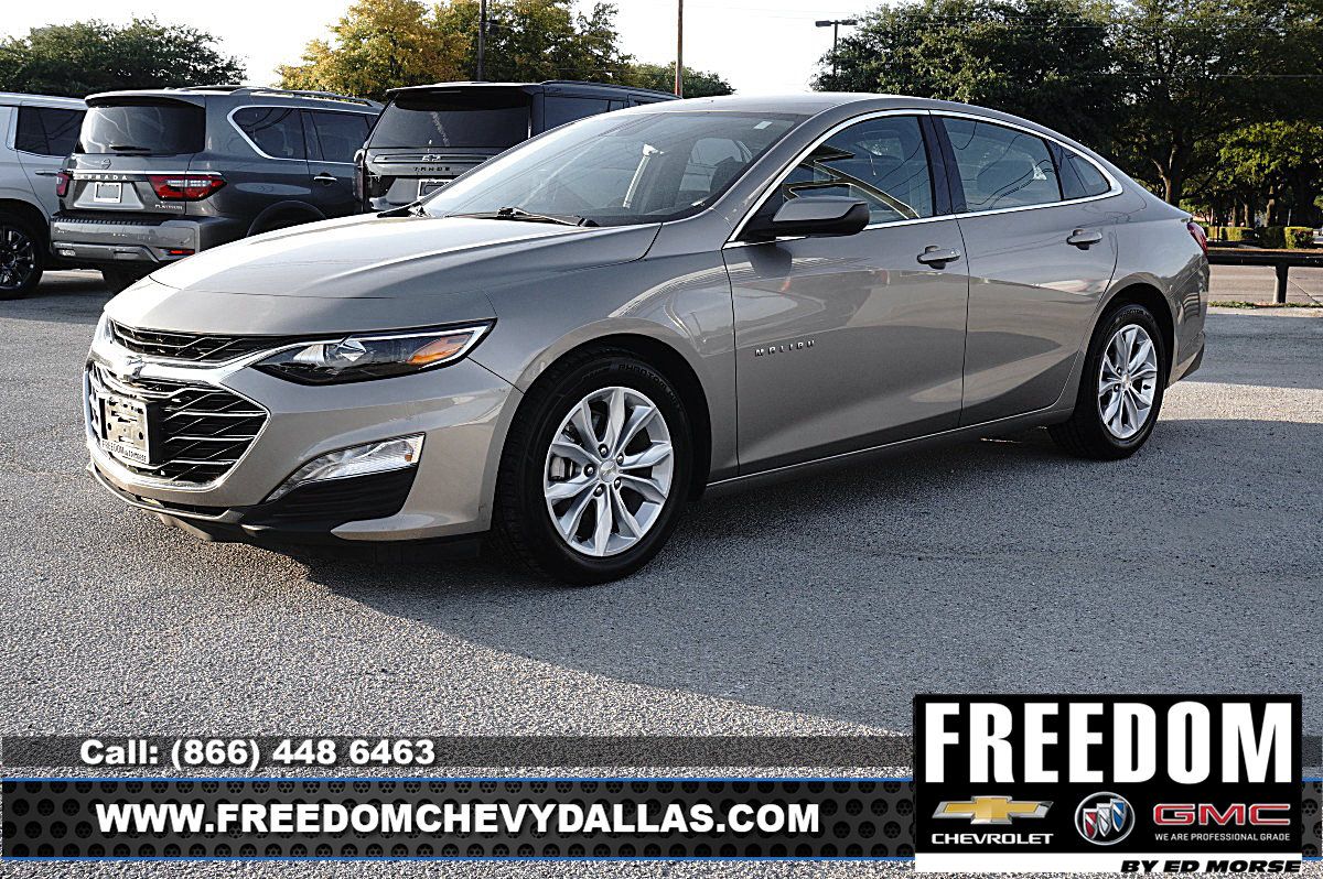 Certified 2025 Chevrolet Malibu LT FWD image 3