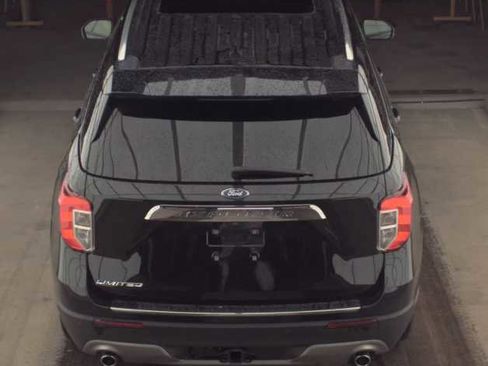 Used 2023 Ford Explorer Limited w/ Equipment Group 301A image 7