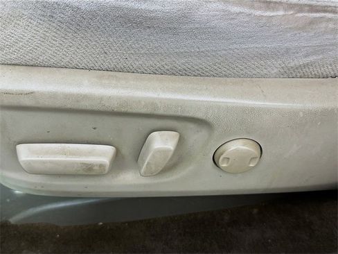 Used 2013 Toyota Sienna LE image 18