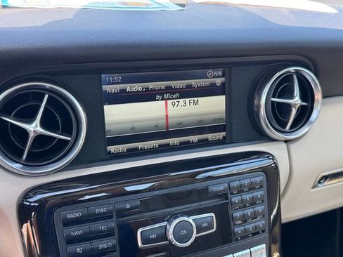 Used 2015 Mercedes-Benz SLK 250 image 23