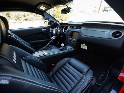 Used 2012 Ford Mustang Shelby GT500 w/ Electronics Pkg RWD image 59