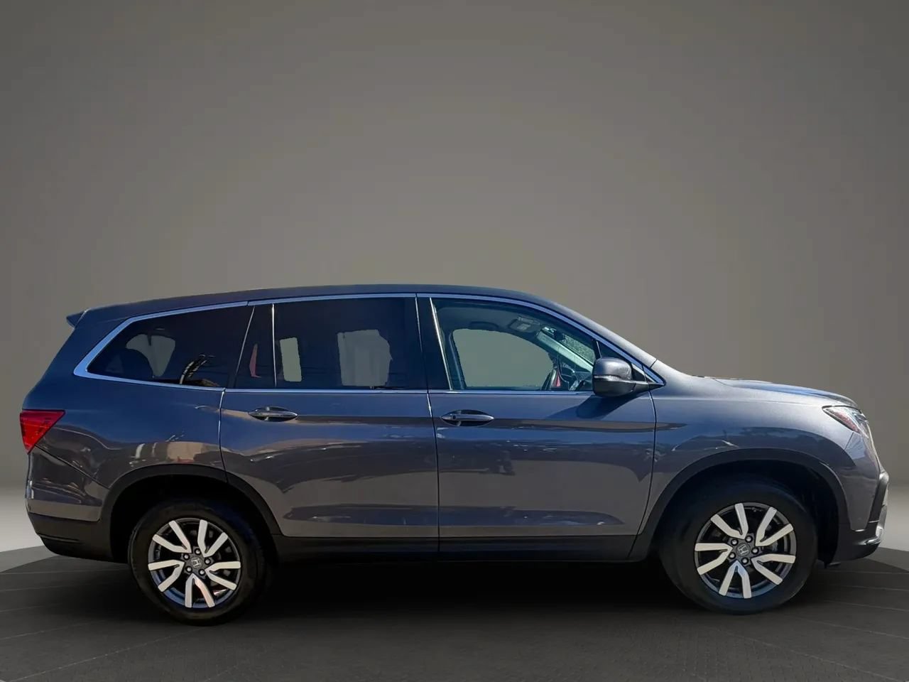 Used 2021 Honda Pilot EX image 4