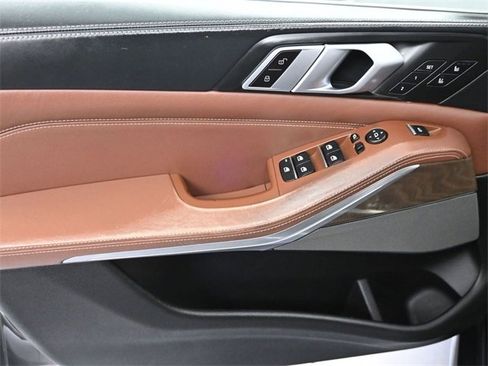 Used 2019 BMW X5 xDrive50i w/ Executive Package image 5