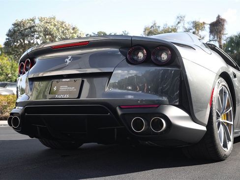 Certified 2022 Ferrari 812 GTS Base image 13