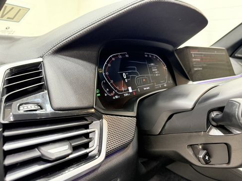 Used 2023 BMW X5 xDrive40i w/ M Sport Package image 18